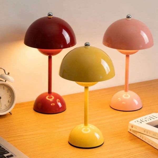 Modern cream colored mushroom table lamp, suitable for bedrooms, living rooms, and study rooms - art decoration desk reading atm