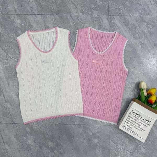 2026 NEW style miustshirt Womans Designer Shirt Luxury Women Sleeveless Fashion Pure Cotton Knitted Quality Crop Tops Clothing tops one size