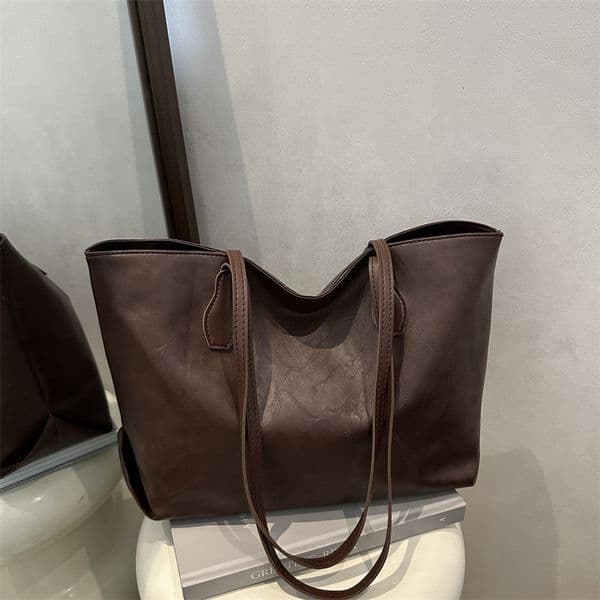 Bestseller 2025 New Fashionable Design Crossbody Bag, Stylish Retro Simple Texture Large Capacity Tote Single Shoulder Bag Ddmytues