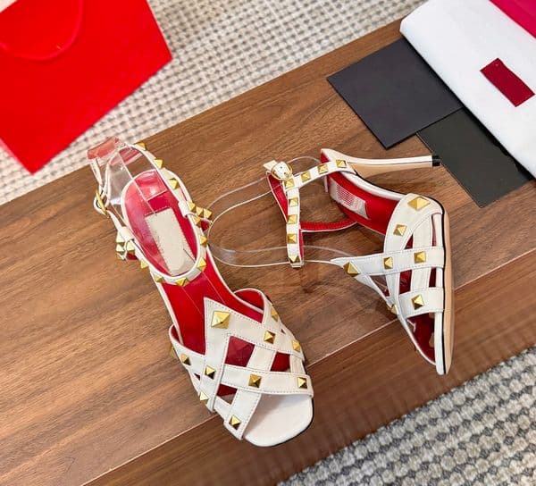 Designer Sandals Luxury Dress Shoes Women's Sandals Super High Heels Size35-42 Genuine Leather Rivet Pumps Slingbacks Party Designer Shoes Zapatos De Mujer