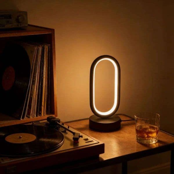 A mini iron ring lamp, USB power supply - three tone light, suitable for bedroom study bedside table