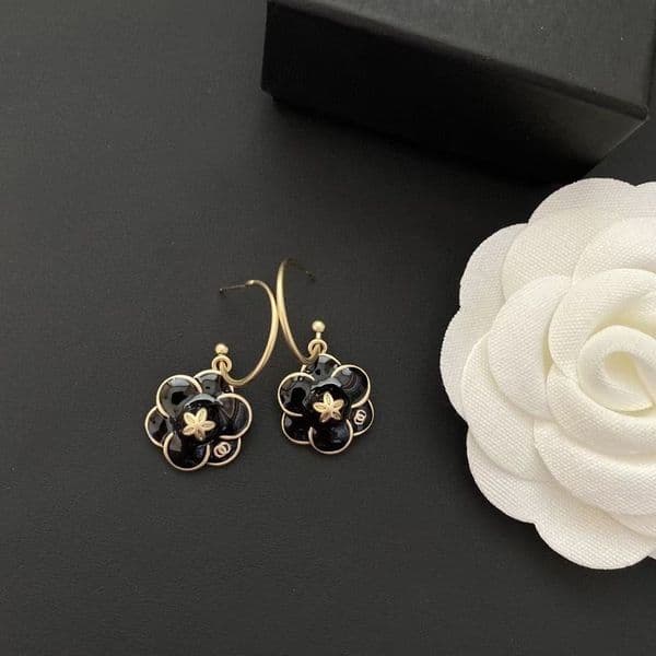 Flower Earrings Designer Earrings for Women Jewelry Charm 18K Gold Plated Brand Luxury Jewelry Accessories