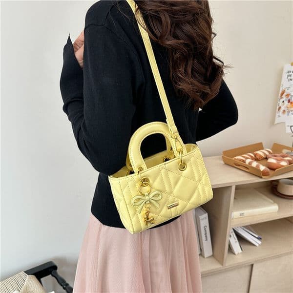 Cross Border Diamond Embroidered Handbag, Designer Style, 2026 Summer Women's New Style, High-end Light Luxury Popular Shoulder Bag Crossbody Bag