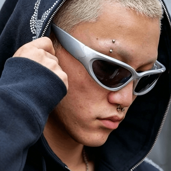 Y2K Futuristic Wrap Around Sunglasses, UV400 Protection Sporty Shades for Men Women, Cyberpunk Style Sun Glasses for Outdoor