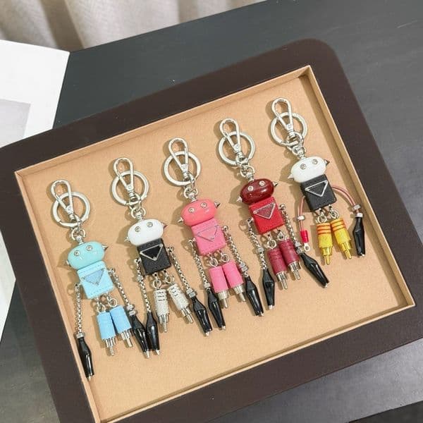 Keychains Pendant Designer Womens Casual Bag Charm Pendant Mens Car Keychains Key Chains Trendy Charm Widget Accessories