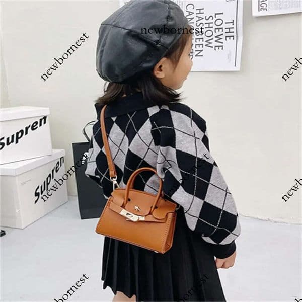 Cute Kids Handbags Retro Purses Mini Shoulder Bag Designer Girl Coin Pouch Princess Messenger bags Purse Children Tote