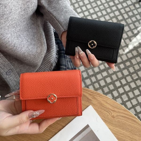 2026 Luxury 2026 New Genuine Leather Short Wallet, Top Layer Cowhide With Plum Blossom Hardware 70% Off Stackable Card Holder, Exquisite Women's Coin Purse