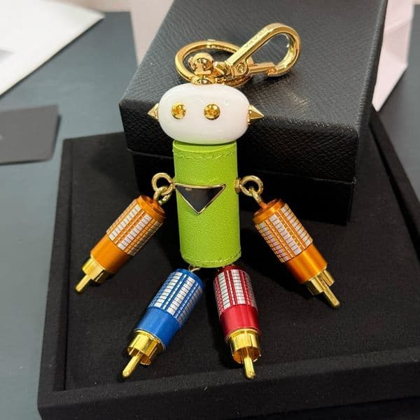 Designer Keychains Lanyards Luxurys Keychain Womens Bag Charm Chain For Women Buckle Jewelry Keyring