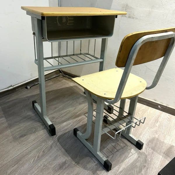 Adjustable School Desk and Chair Set for Primary and Secondary Students, Simple Modern Writing Desk with Smooth Surface