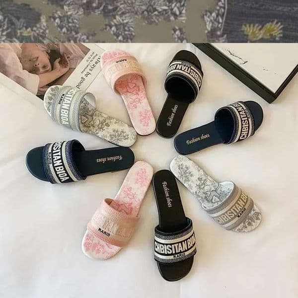 Outdoor Shoe designer sandals women Designer cdshoes slides Popular Trends sliders Luxury Slider Flip Flops Ms Summer Beach Print Brand D Letter Embroideries Slide