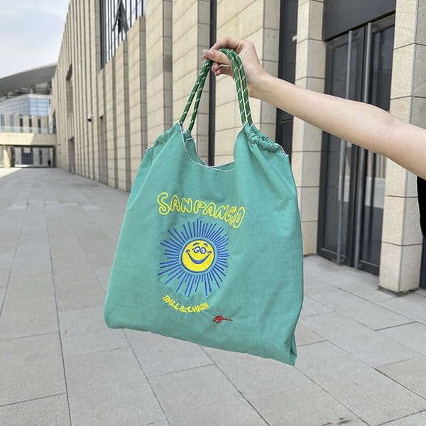 Japanese Style Handmade Ball Chain Eco-friendly Fabric Embroidered Flower Handheld Canvas Nylon Shopping Bag
