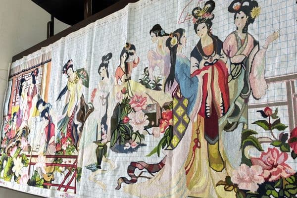 crossstitch picture of flowers in jinling