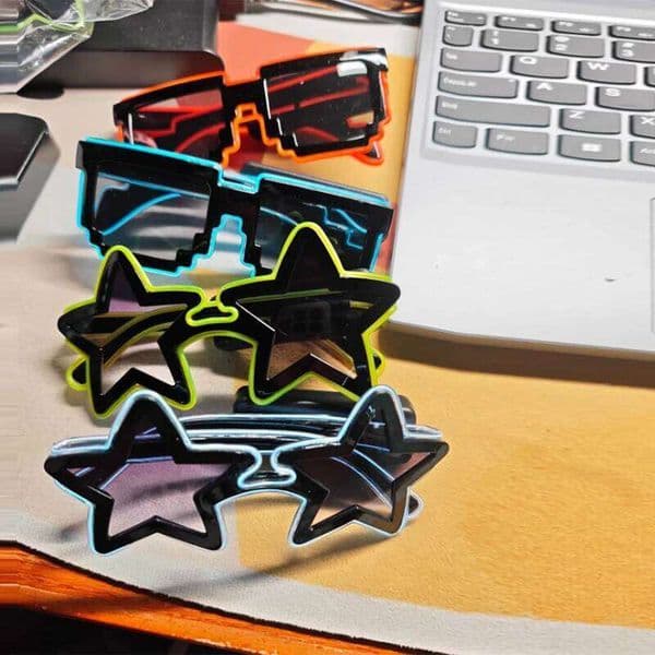 New LED Luminous Pentagonal Star Shaped Cool Night Light Glasses Photo Birthday Wedding Party Supplies Atmosphere Props