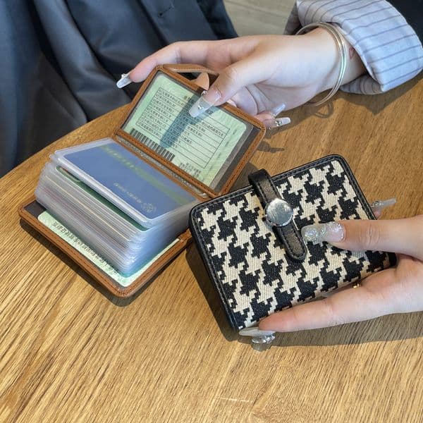 designer wallet Women card holder 2026 new model large capacity multiple card slots antidemagnetization niche design insstyle compact Fashion card bag