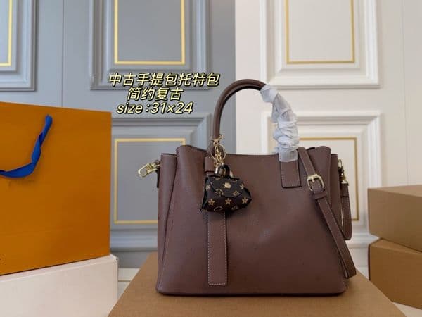 Retro Totes Handbags Old flower Luxury Shoulder Bags genuine leather Cross body Bags Paired coin purse pendant Versatile Fashion Shopping Satchels traveling Bags