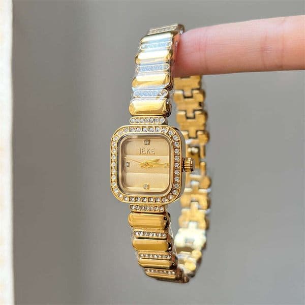 Designer Lady Watch IEKE Square Diamond-Embellished Luxurious Vintage Women's Watch, Popular Small Dial Personalized Bracelet Steel Band Quartz Watch for Women