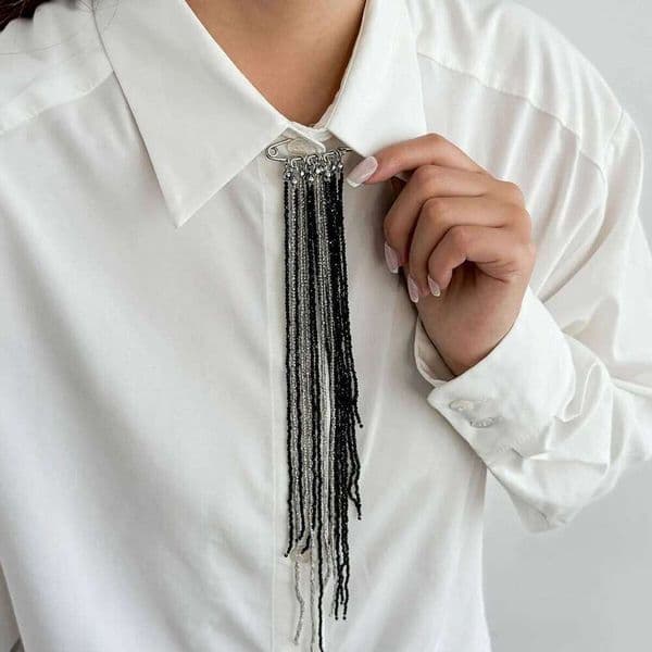 2026 Trendy Red Crystal Beads Long Brooches Women Vintage Creative Irregular Geometry Shirt Collar Lapel Suit Pin Accessories