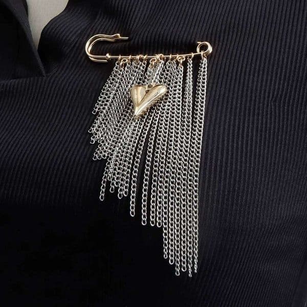 2026 Exaggerated Multiple Tassels Brooches for Women Clothing Fashion Love Heart Pendent Pin Jewelry Accessories