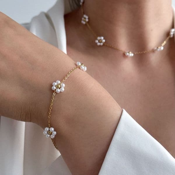Titanium Steel Woven Flower Pearl Necklace Handmade Beaded Clavicle Chain for Women