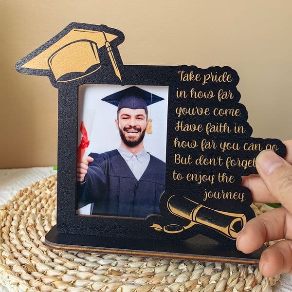 2026 Graduation Season Wooden Decor 3D Table Ornament Unique Graduation Gift 3-In Photo Inspirational Quotes Gift For Graduate Friends/Classmates/Seniors 7.9*6.5-In