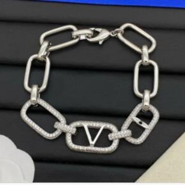 Designer Bracelet Luxury Pearl Clover Charm Bracelet Gold Silver Plated Pendant Chain Bangle For Man Women Party Classic Jewelry Christmas Gift