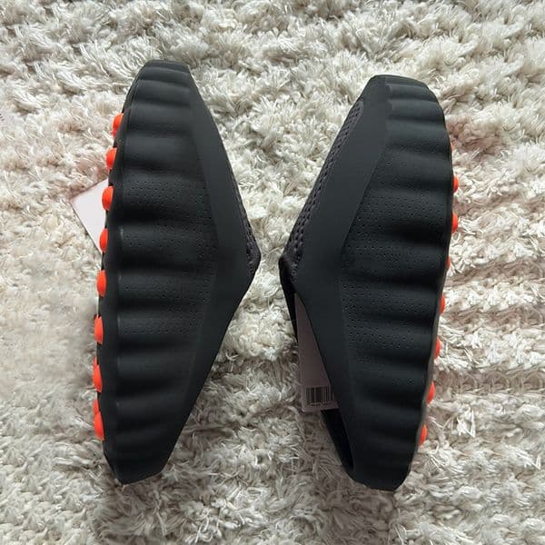 Free Shipping Mind 001 Slides Slippers Desginer Slider Men Women Mind001 Rubber Sandal Massage Recovery Slide White Black Chrome Light Smoke Grey 1049