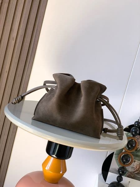 10A Top-Quality Designer New Lucky Bag, Handheld Drawstring Knot Bag, Can Be Worn on Shoulder, Crossbody, or Handheld, with Detachable and Adjustable Strap, Comes with Box
