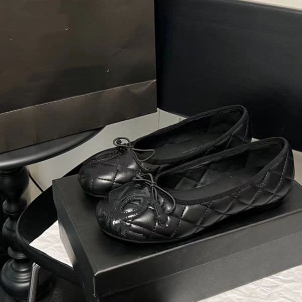 2026 France Paris Luxury designer Black Ballet Flats Shoes Women brands Quilted Genuine Leather Slip on Ballerina Round Toe Ladies Dress Shoes Zapatos jhy001
