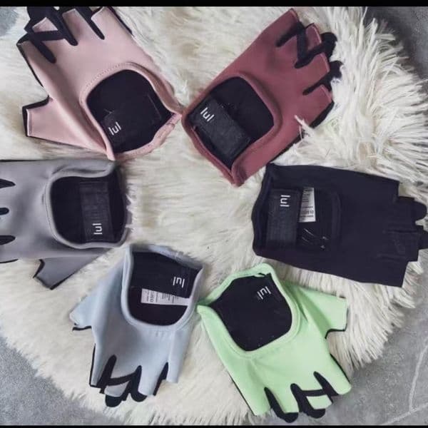 2026 Exercise Gloves Gym Gloves Man Women Outdoor Sports Yoga Exercise High Quality Half Finger Gloves Independent Packaging Mitt Glove