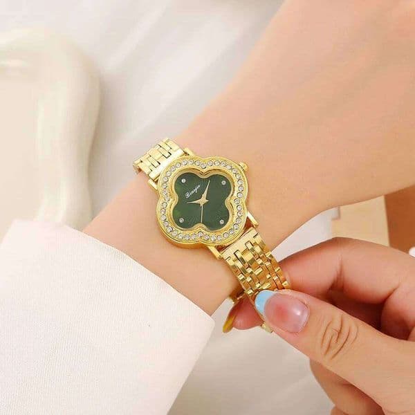 New hand chain with diamond leisure quartz women's wristwatch for students in summer graduation season. C260206