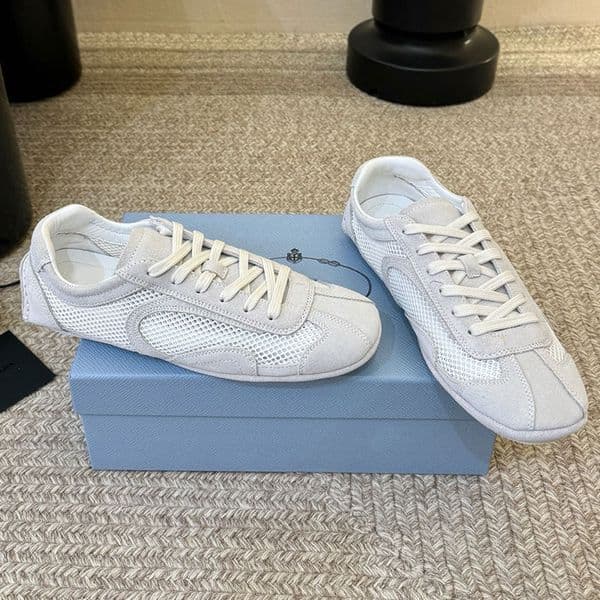 Montecarlo Re Edition 2005 suede and mesh sneakers designer sneakers womens triangle casual shoes soft comfortable breathable upper sheepskin lining sneakers