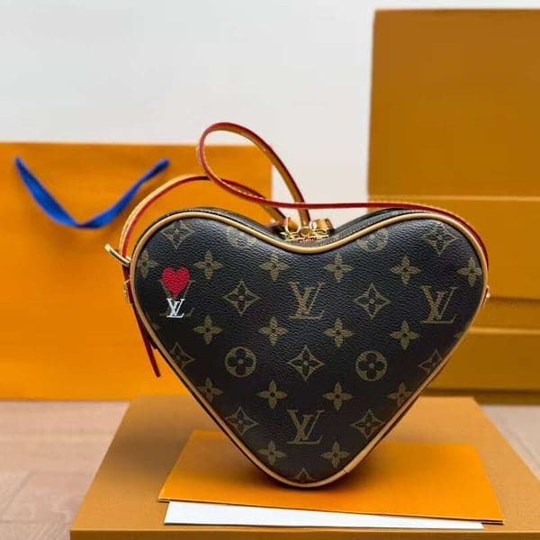 Luxury Heart-shaped Bag For Women Monogram Pattern Crossbody Bag PU Leather Designer Handbag With Zipper Closure Trendy Shoulder Bag For Valentine S Day Daily Use