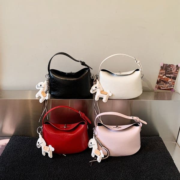 High end Light Luxury Handbag Versatile Niche Handbag Pillow Bag Fashionable Stylish Casual Commuting Trendy Single Shoulder Crossbody Bag