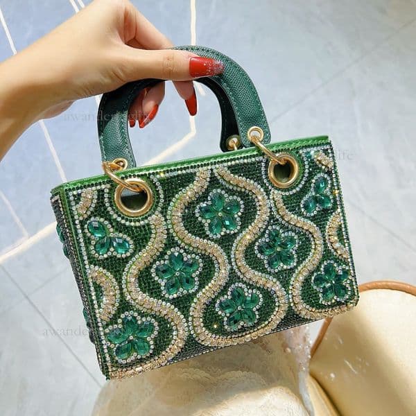 2026 Luxury Fashion Diamond Ripple Concubine Bag Trendy Style Women's Banquet Bag Mini Makeup Handbag Versatile Single Shoulder Cross Shoulder Small Square Bag