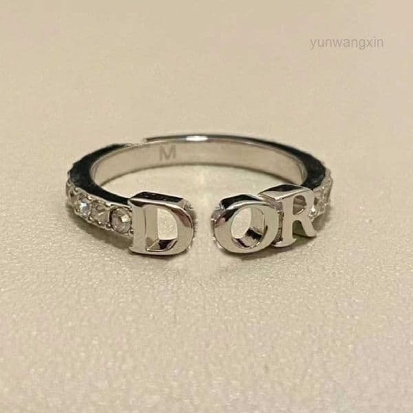 Silver Color Luxury Designer Ring Single Row Drill Classic Ring Elegant Letter Thin Fashion Rings For Women Lady Wholesale