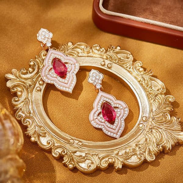 Earrings Pink Diamond-Shaped Flower Earrings, Gold-Plated Earrings, Imitation Protein Powder, Heavy-Duty Texture, Women's Evening Earrings