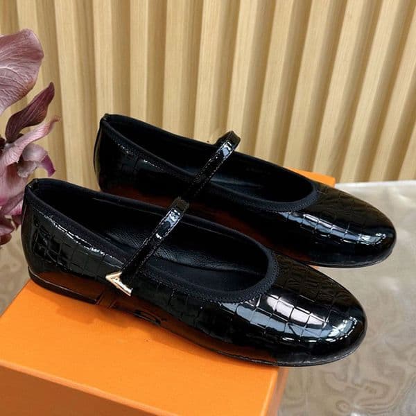 Ladies Mary Jane Shoes Designer Ladies Le Fu Shoes Spring Summer Ladies Sandals Smooth calf leather upper Non slip rubber sole Daily wear Lady casual shoes