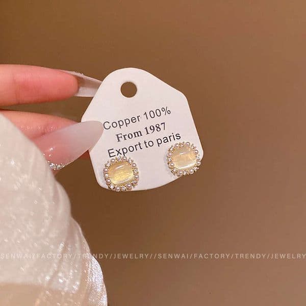 Designer Jewelry Luxury Jewelry Small Cube Cat's Eye Stone Pearl Zircon Earrings For Women, Light Luxury, Elegant, High-End, Gentle And Sweet Ear Accessories