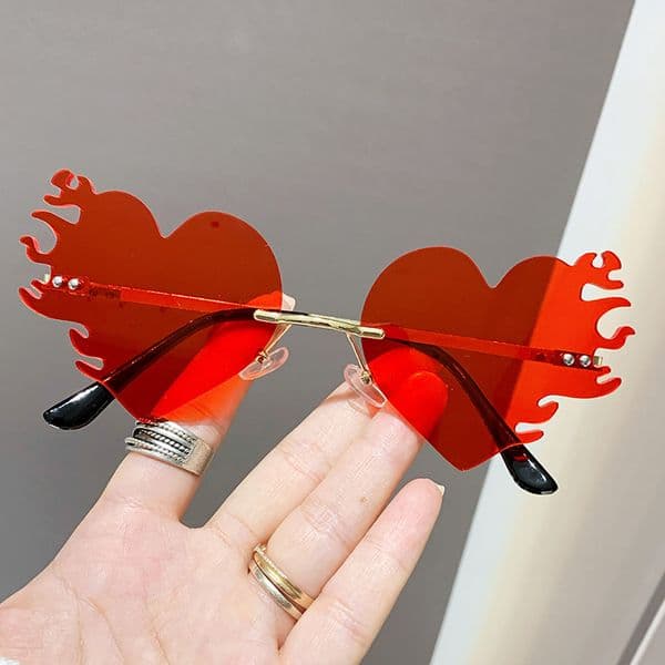 New Flame Sunglasses For Women, Trendy Heart-Shaped Sunglasses, Party Funny Heart Glasses