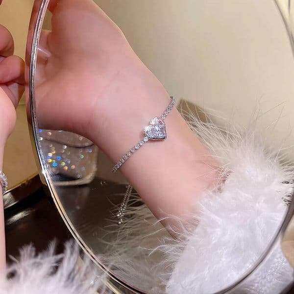 Designer Jewelry Luxury Jewelry Light Luxury Ultra-Shiny Zircon Heart Bracelet For Women, High-End Niche Style, Versatile Pull-Out Bracele