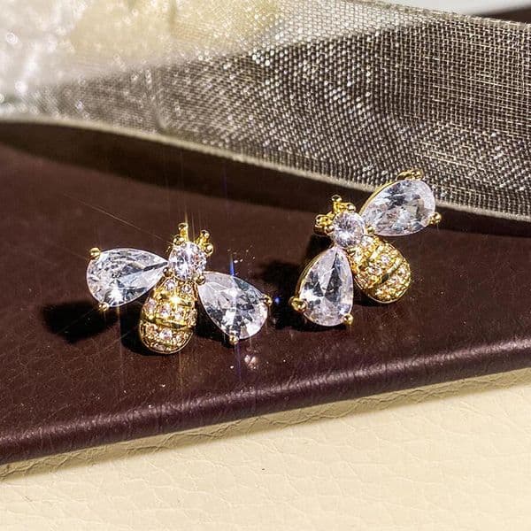 Designer Bee Stud Earrings Cubic Zirconia Insect Animal Crystal for Women Delicate Party Mother Day Jewelry Gift Stud Hypoallergenic Visionice