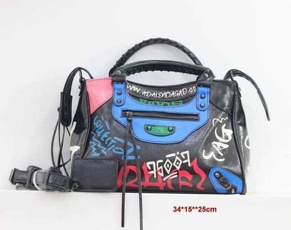 Designer City Bag Willow Nail Motorcycle Handbags New Cool Girls Cracked Calfskin Fashion Texture Mini Crossbody Underarm Bag