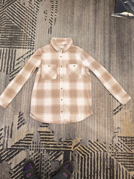 Fashionable long-sleeved checked shirt, suitable for autumn and winter, loose and versatile casual coat