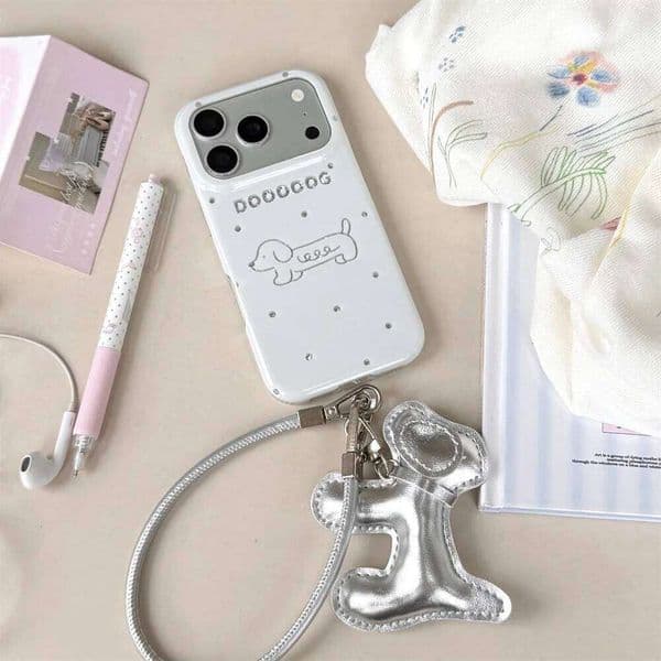 Korean Glitter Puppy Cute Phone Case for iPhone Max 15 16 17 Pro Cover Kawaii Shockproof Funda Wiht Chain Charm