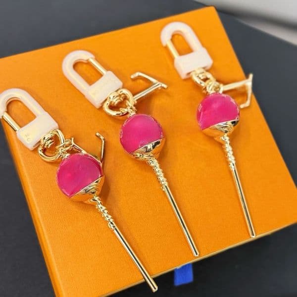 Luxury Monogram Lollipop Keychain Men Women's Bag Charm Designer Candy Key Ring Bag Pendant Women Fashion Car Keychain Premium Quality Gift