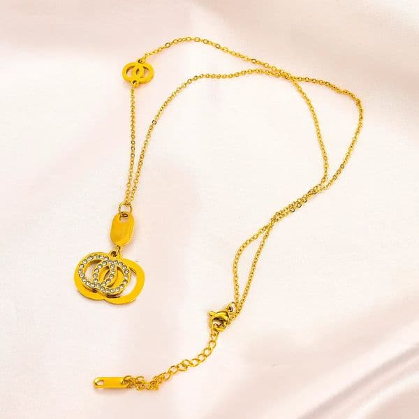 Luxury Designer Letter Pendant Necklaces 18K Gold Plated Rhinestone Necklace for Women Wedding Party Jewerlry Accessories