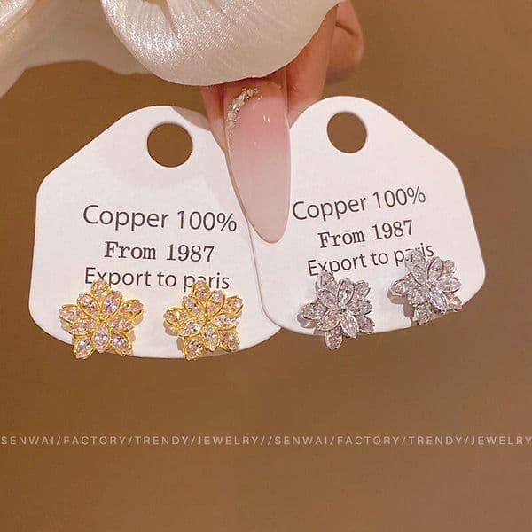 Designer Jewelry Luxury Jewelry Korean-Style Micro-Inlaid Zircon Flower Earrings, Niche Design With A High-End Feel, Fashionable And Versatile Ear Accessories