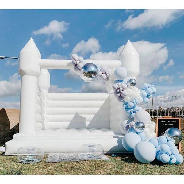 Free delivery Stylish white jumper Inflatable Wedding Bouncy Castle Bounce House Tent With Air Blower 13x13ft All PVC For Commercial rental