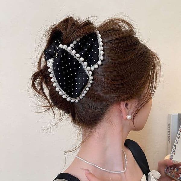 Designer Jewelry Luxury Jewelry Hepburn-Style Pearl Hair Clip Women, 2026 New Model, High-End Polka Dot Black Bow Hairpin For B