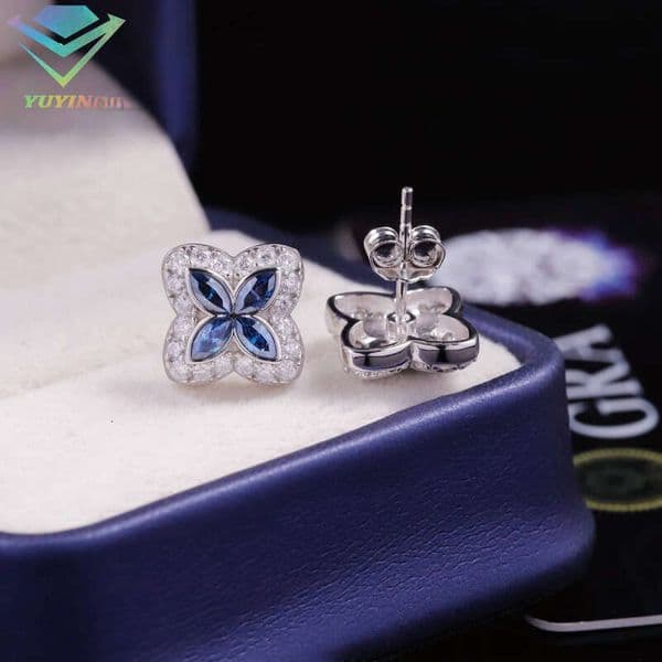 Premium Jewelry Blue VVS Moissanite Four-Leaf Clover Style 925 Silver White Gold Plated Flower Earrings for Men and Women